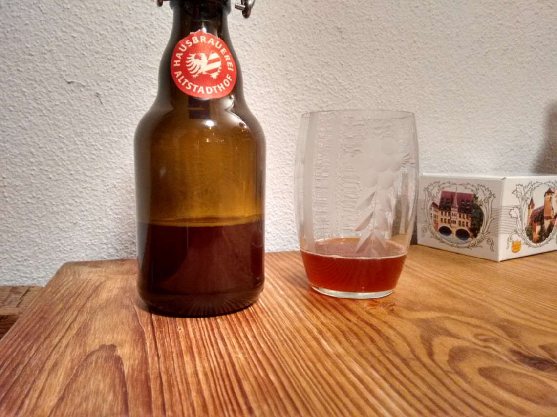 Altstathof Rotbier bottle and in a glass